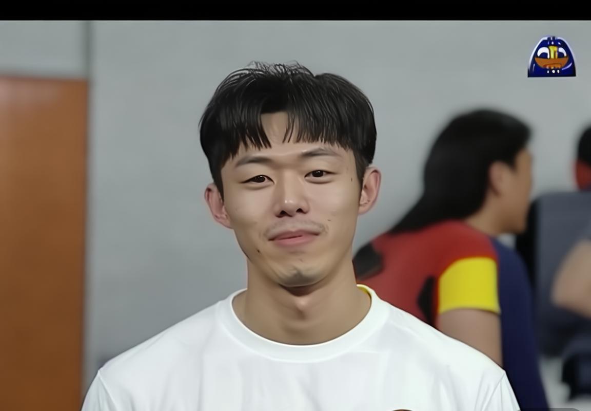 BLG战队选手头围数据公开：Bin头围59厘米领跑，ON头围55厘米最小引热议